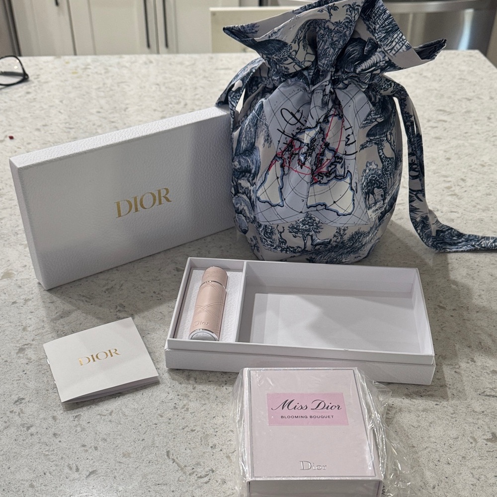 🌸 Dior Miss Dior Blooming Bouquet Gift Set | Travel Spray + Toile Pouch